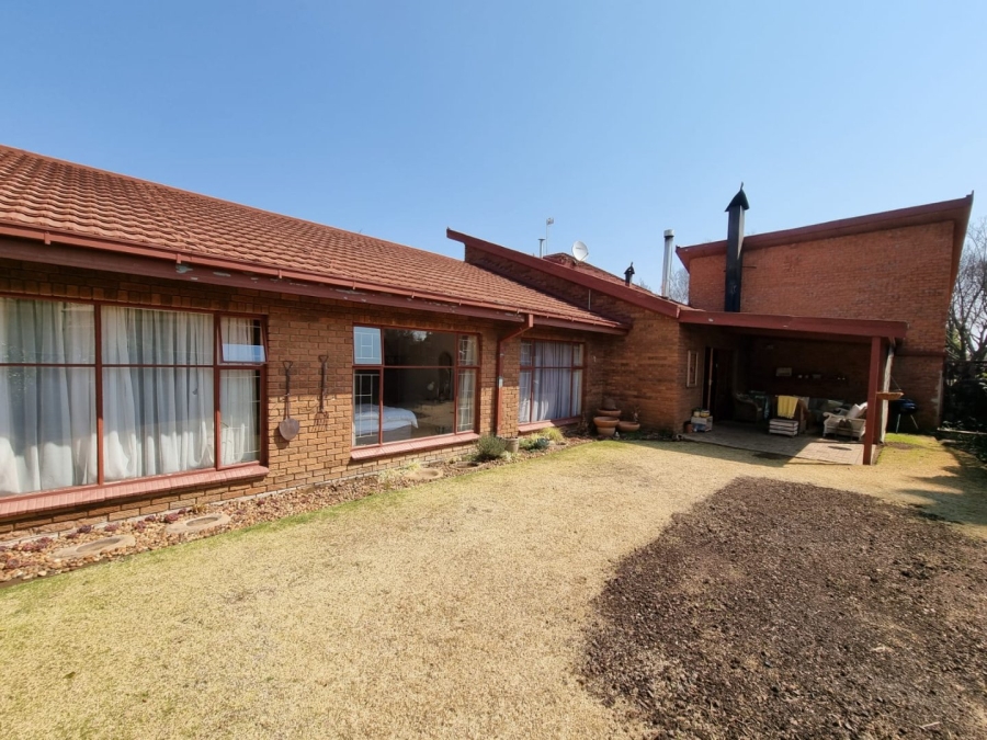 To Let 3 Bedroom Property for Rent in La Provance Free State